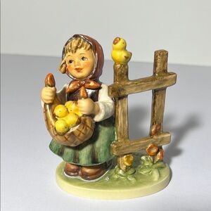 Charming Chicken-Licken Hummel Figurine with Basket and Fence. GH116